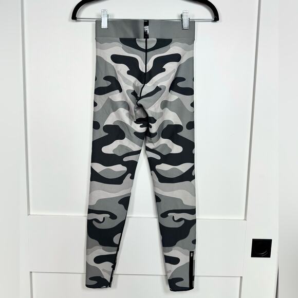 COR designed by Ultracor High Waist Camo Leggings Size Small - Picture 7 of 12